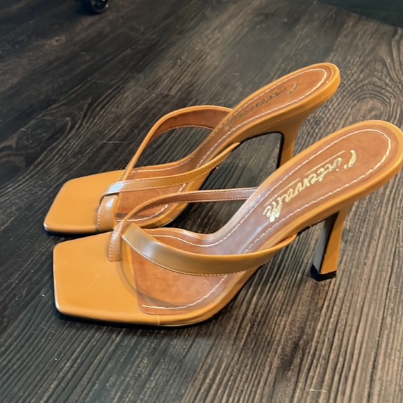 L’Intervalle Montreal, “Rockwell” Camel Leather 39/US 8 BRAND NEW + dust bag - Picture 2 of 4